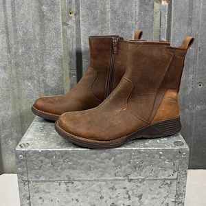 Merrell ‘Travvy’ Leather Boots 6.5